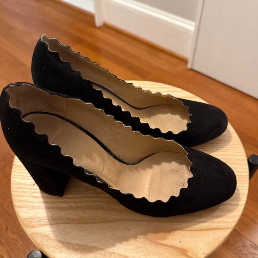 Chloé Women's Lauren Scalloped Block Heel Pumps